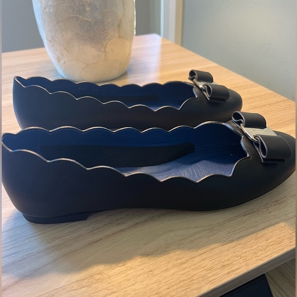 Salvatore Ferragamo Varina Shell flats - Picture 2 of 5